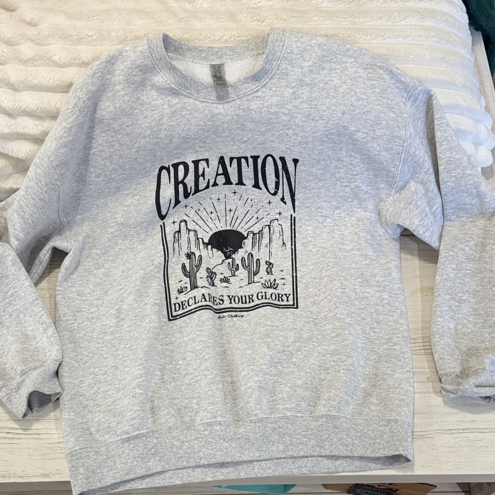 Gray Graphic Sweatshirt